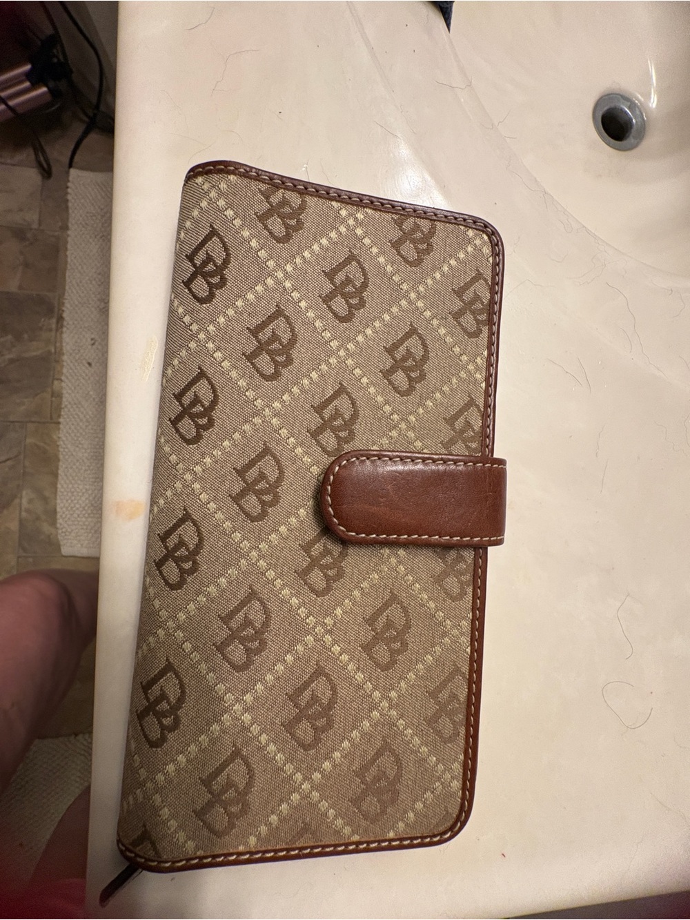 Dooney & Bourke Tan and Brown Signature Zip Wallet